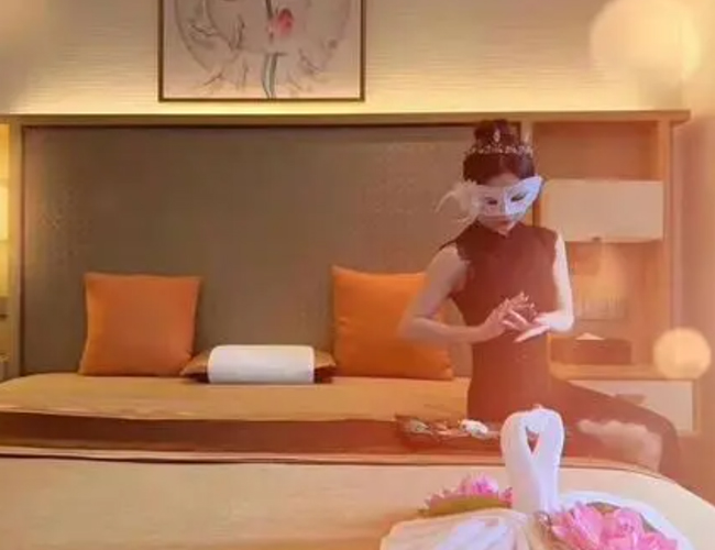我在武汉青山体验了下高端男士按摩spa会馆，私人会所花样超多